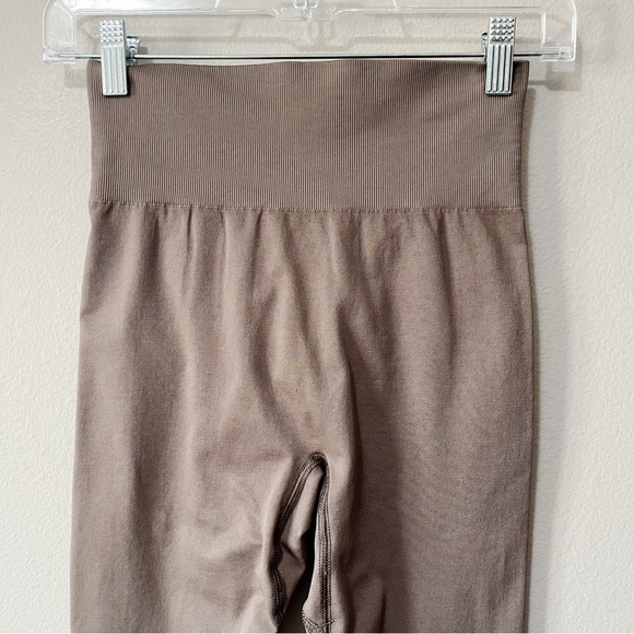 Tala by Grace Beverly Zinnia Athletic Leggings Espresso Brown Size Small NEW - Picture 5 of 12